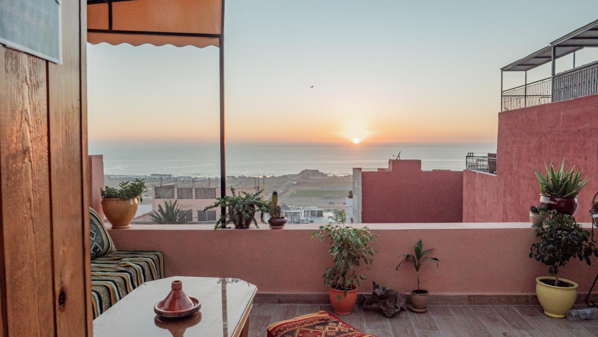 Atlantic Vibes Surf Hostel Tamraght Extérieur photo