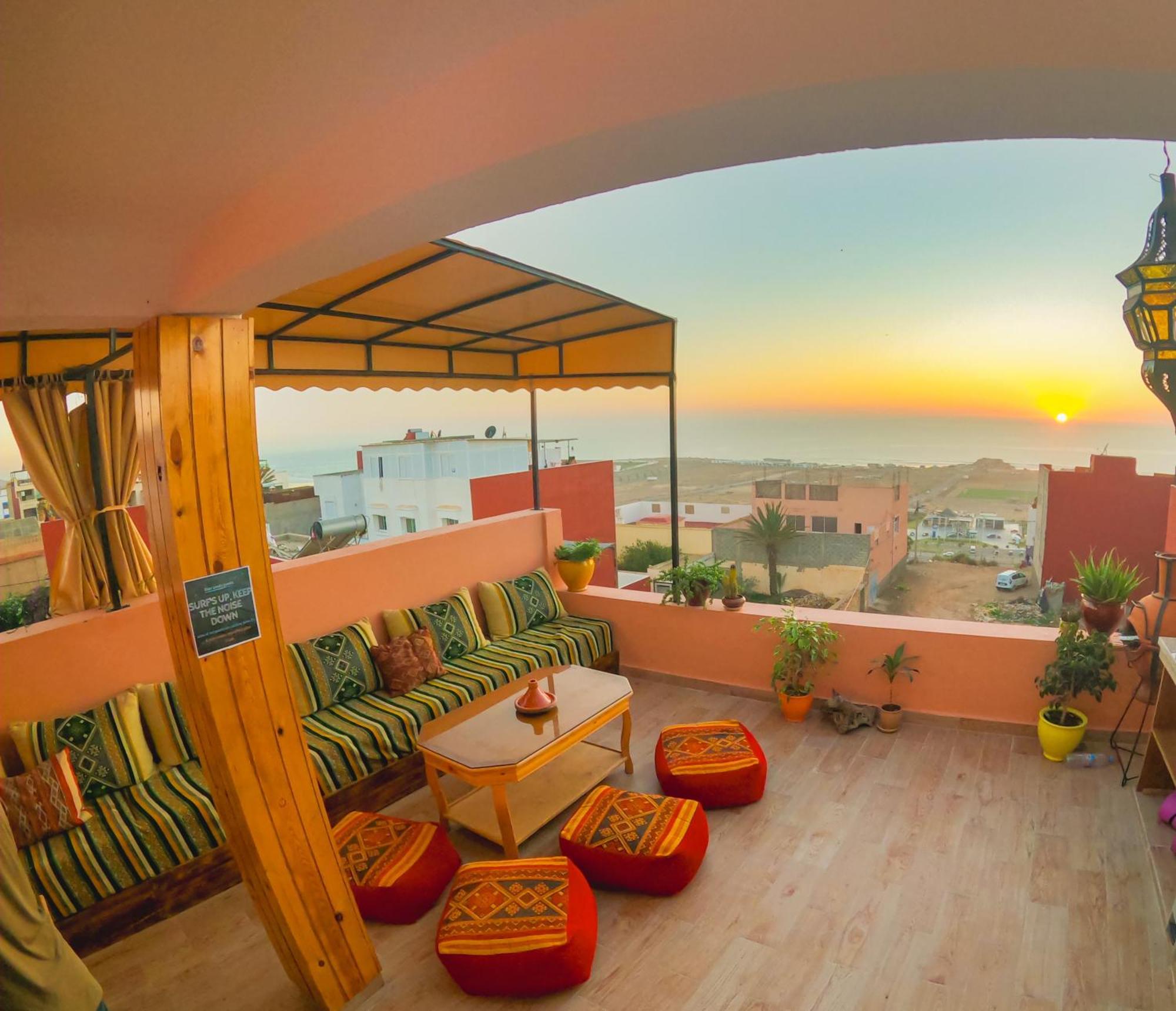 Atlantic Vibes Surf Hostel Tamraght Extérieur photo